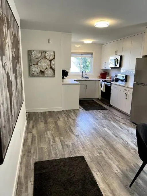 Holiday home Walking Distance To St Boniface, Easy Parking Villa Winnipeg